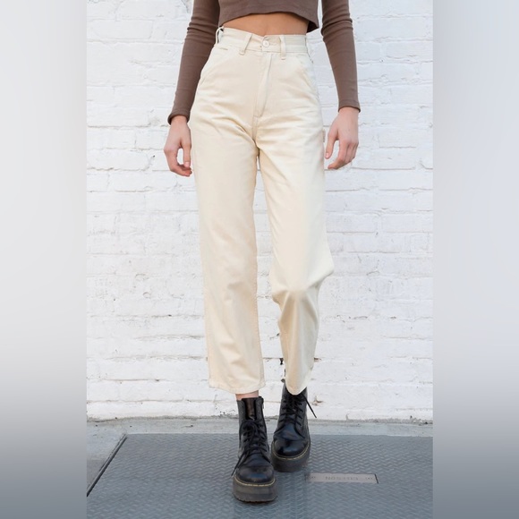 Limited edition Brandy Melville cargo/carpenter pants!! - Picture 2 of 3